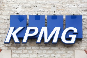 KPMG and Microsoft Collaborate for Innovative Cloud and AI Solutions